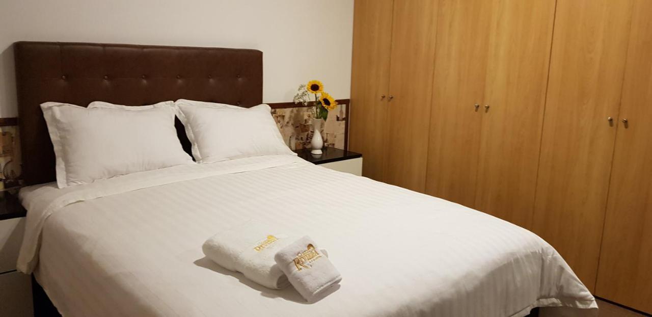 Hotel Costa Riviera Mala Extérieur photo