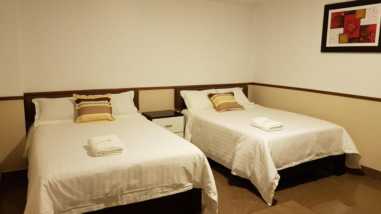Hotel Costa Riviera Mala Extérieur photo