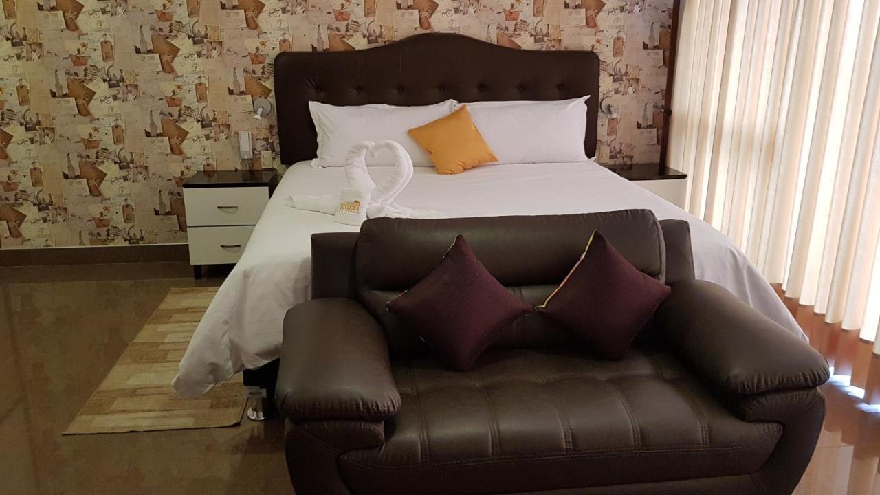 Hotel Costa Riviera Mala Extérieur photo